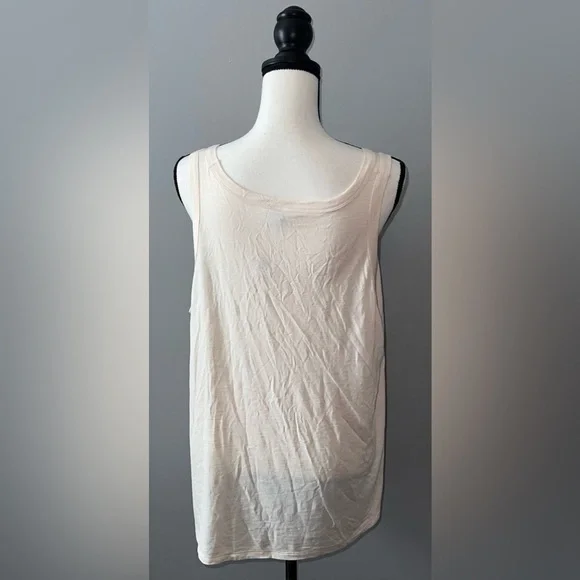 old navy- Cream tank top - Picture 3 of 5